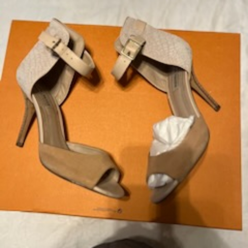 Steve Madden Tan Heeled Sandals Size 8.5